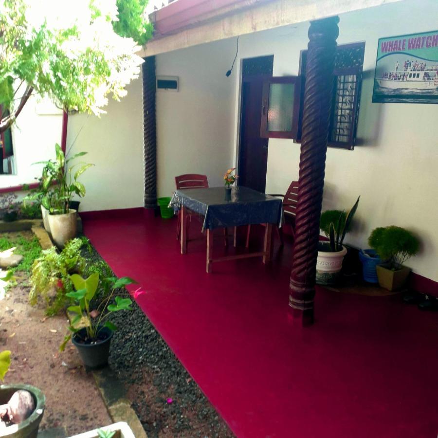 Margosa Guesthouse Mirissa Kültér fotó