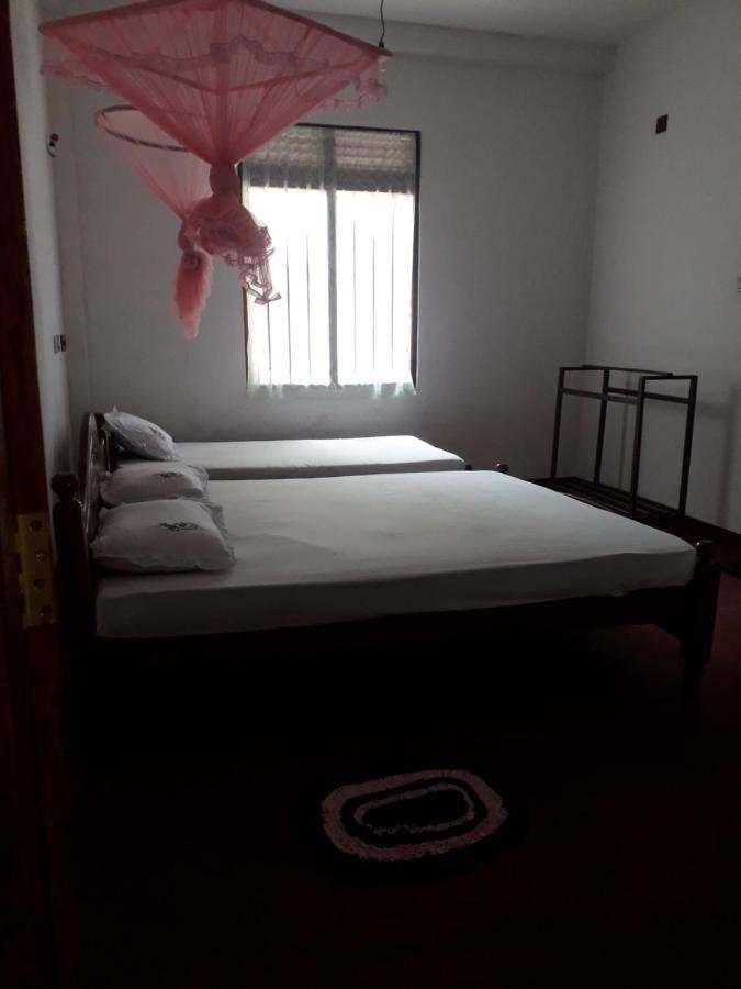 Margosa Guesthouse Mirissa Kültér fotó