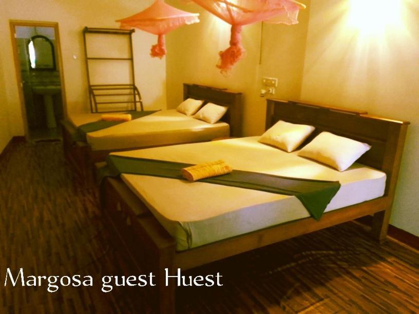 Margosa Guesthouse Mirissa Kültér fotó