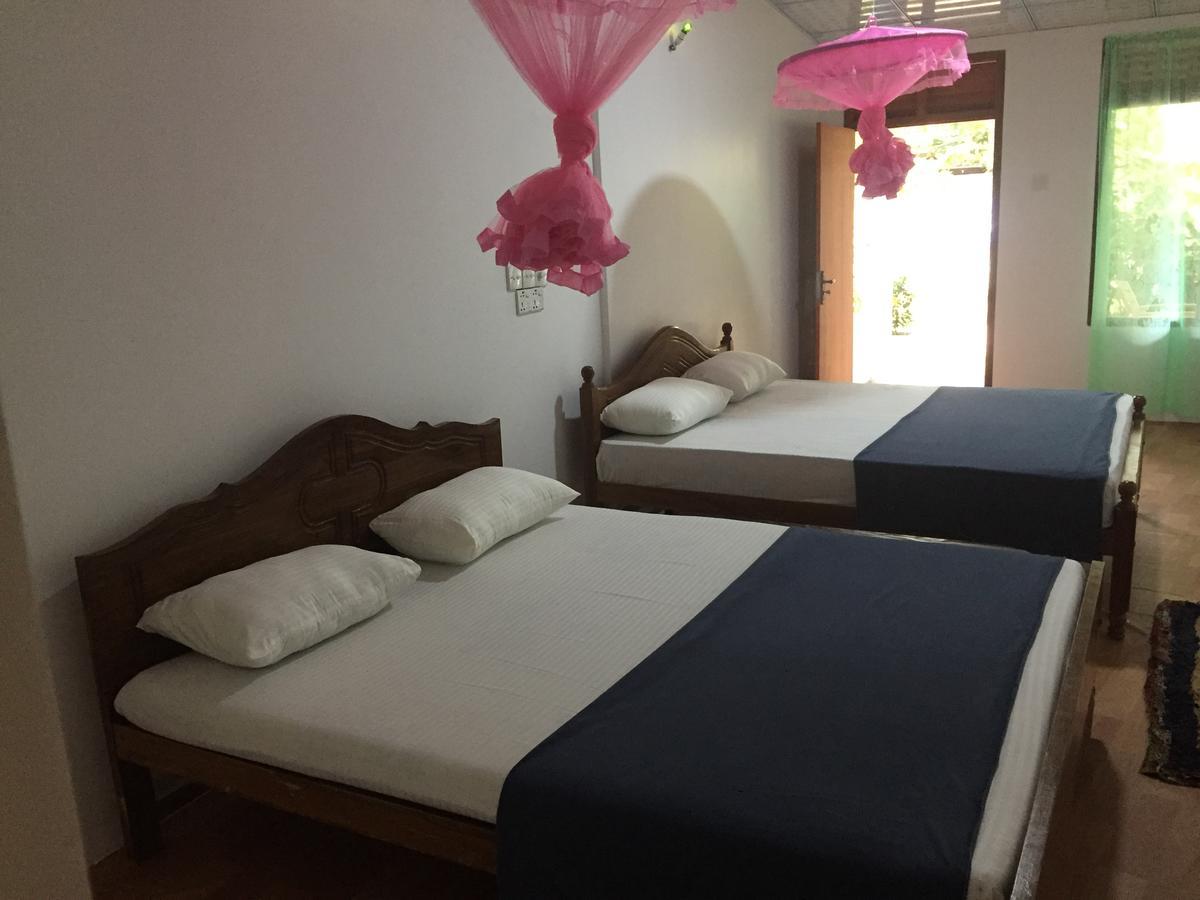 Margosa Guesthouse Mirissa Kültér fotó