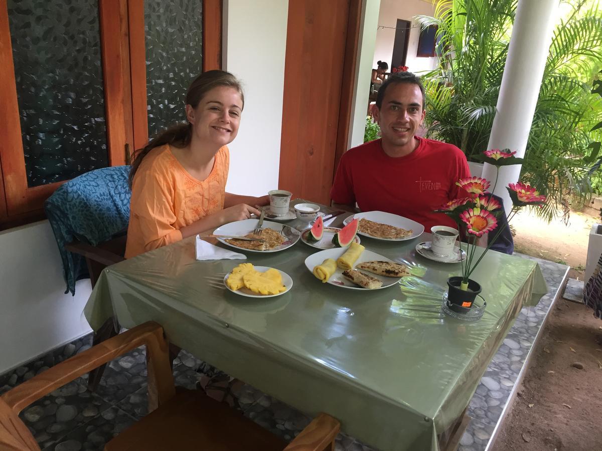 Margosa Guesthouse Mirissa Kültér fotó