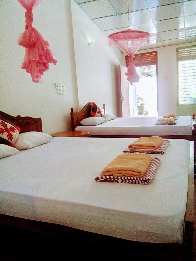 Margosa Guesthouse Mirissa Kültér fotó
